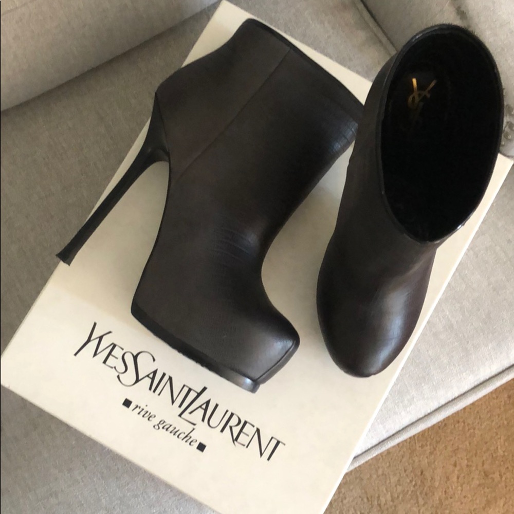 Yves Saint Laurent booties